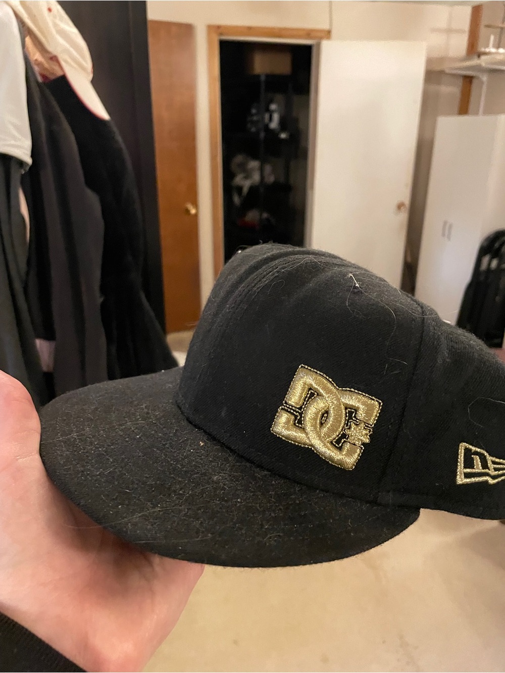 DC hat - Picture 2 of 8